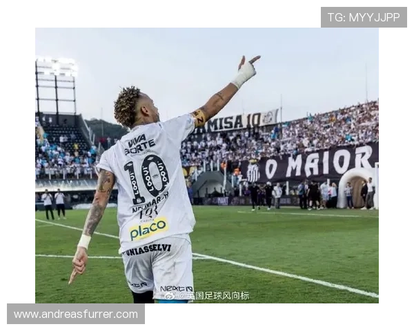 内马尔重返桑托斯首秀表现稳健，状态回暖备受期待