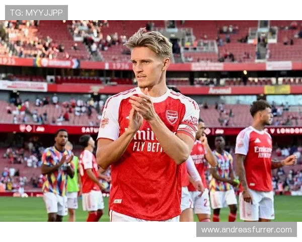 强强对话就掉链子？阿森纳表面稳如泰山，其实一遇硬仗就崩盘