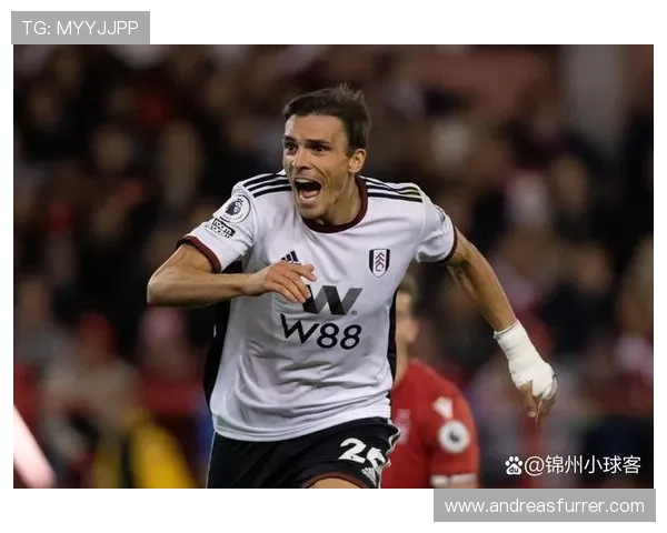 帕利尼亚面对利物浦高节奏冲击的拦截表现分析 帕利尼亚面对利物浦高节奏冲击的拦截表现分析