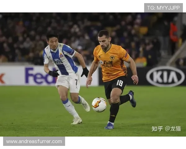 瓦伦西亚俱乐部运营危机逐步反映，对赛季走势形成制约